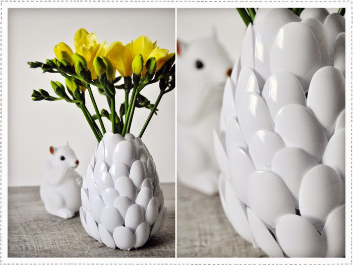 Comment faire des fleurs avec des cuilleres en plastique ?