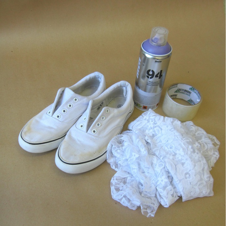 DIY Comment customiser ses chaussures en toile facilement