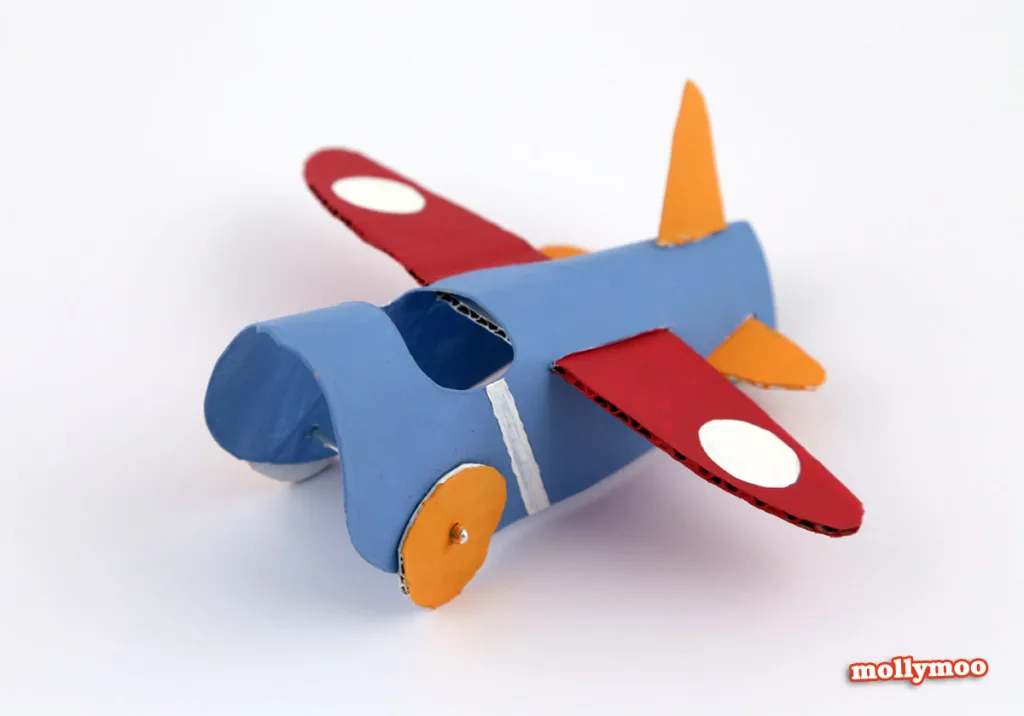 avion en rouleau de papier toilette