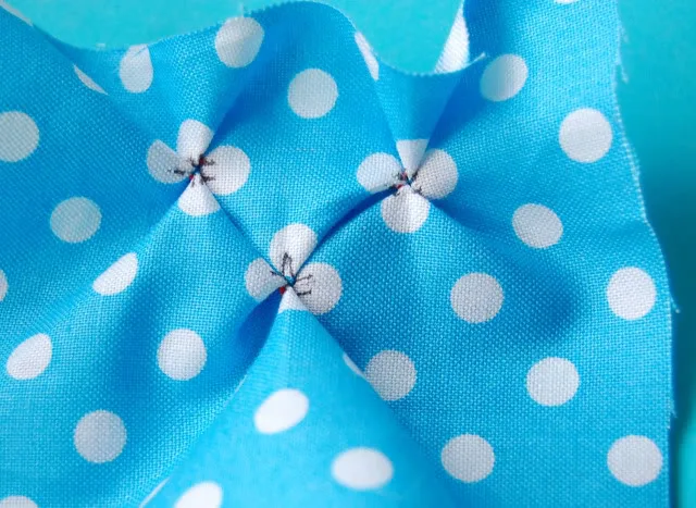 froncer un tissu