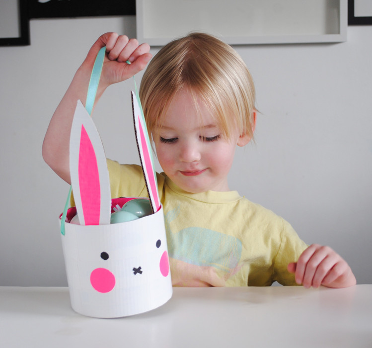 lapin panier paques