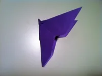 un papillon en papier