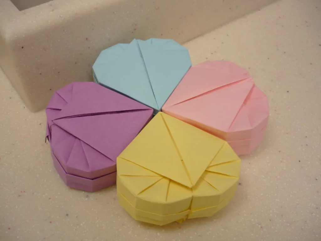DIY st valentin boite coeur origami