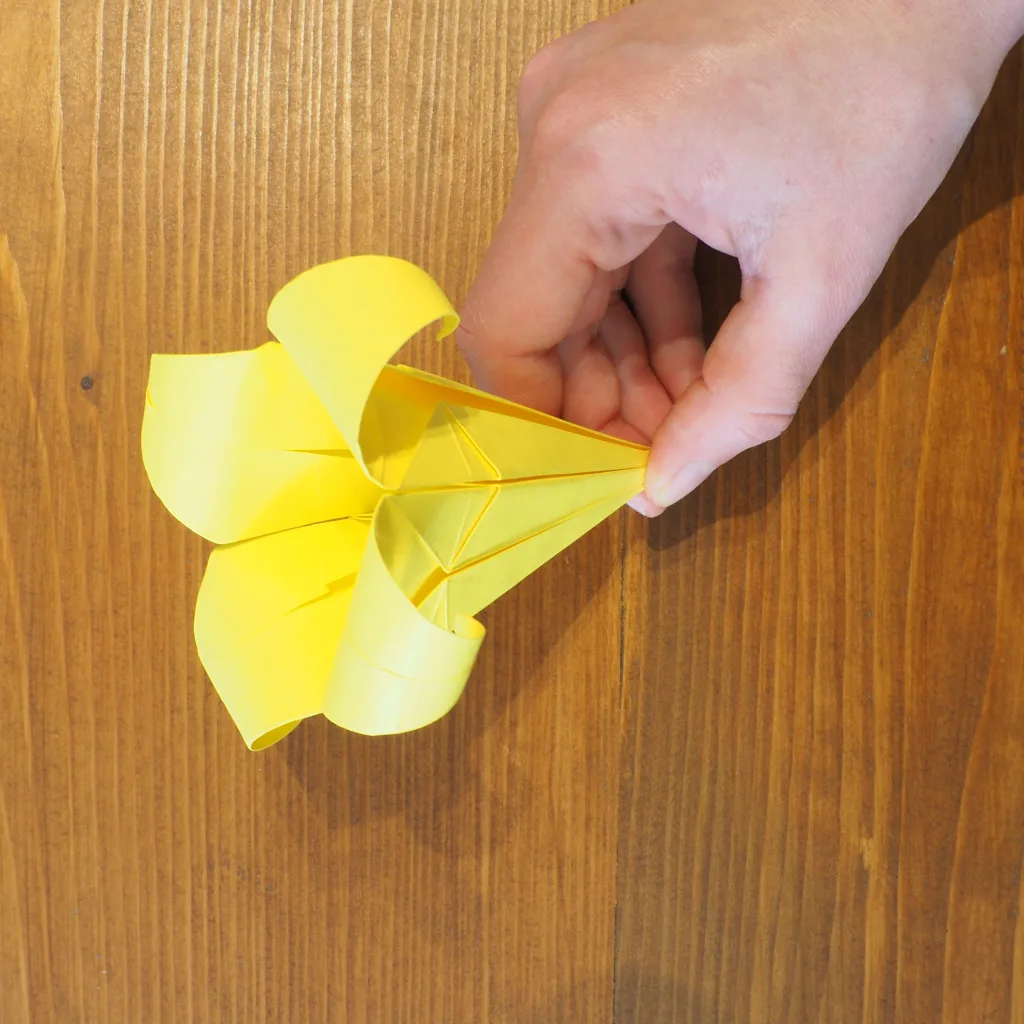 fleur de lys en papier