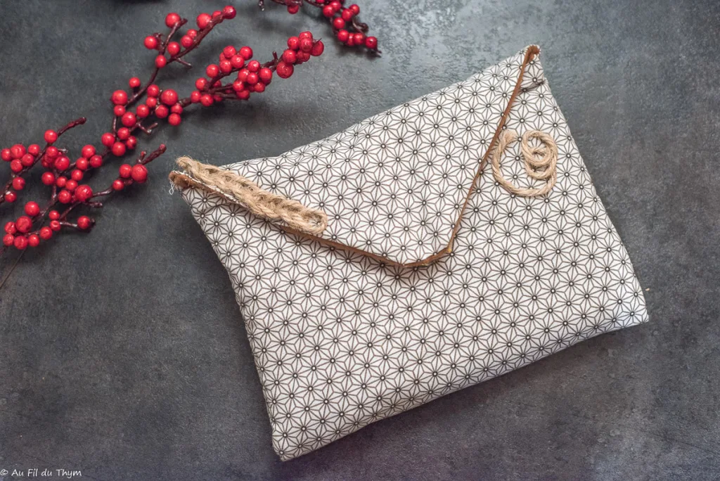 couture facile pochette