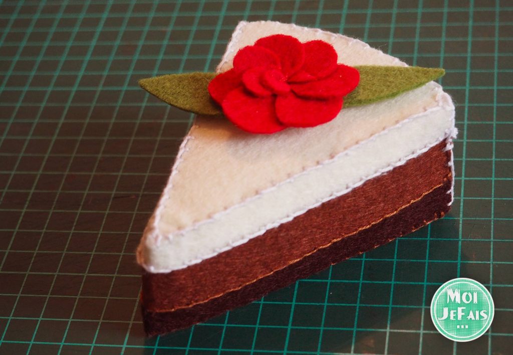 comment-faire-un-gateau-en-feutrine