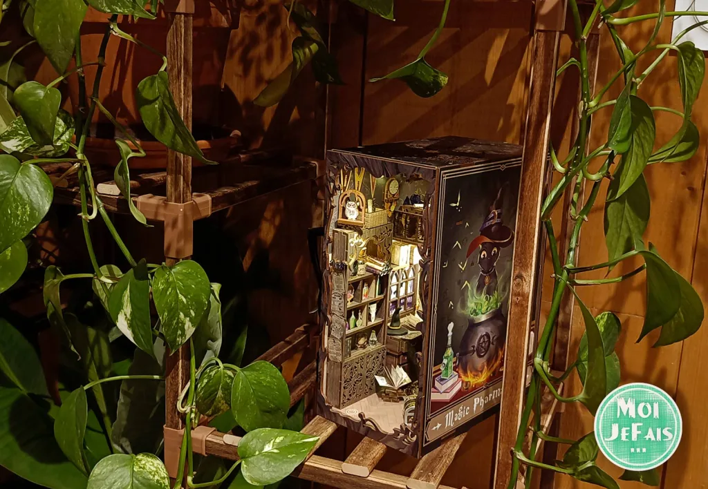 DIY-book-nook-